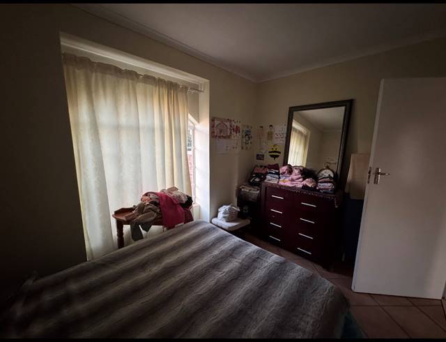 2 BEDROOM APARTMENT FOR SALE IN MOOIKLOOF RIDGE
